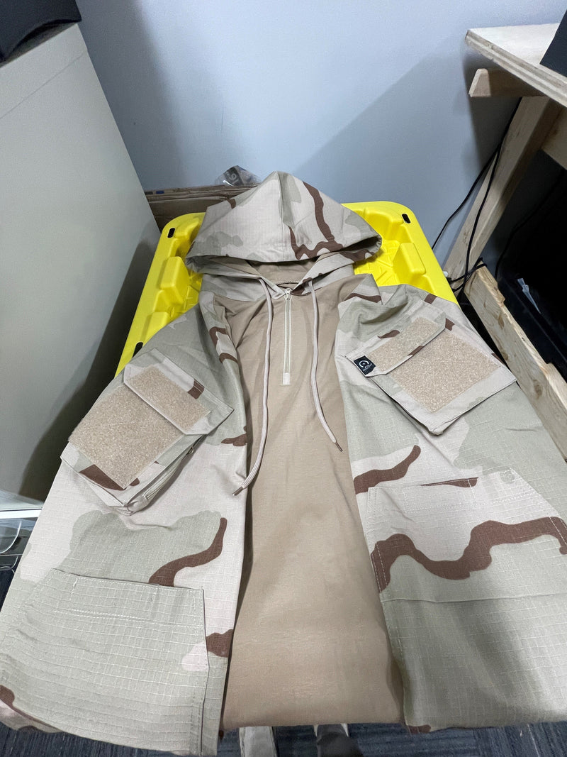 Load image into Gallery viewer, Desert Tri Color Brown Chest
